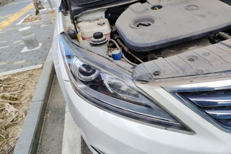 Used CHANGAN Eado 2016 1.6L Manual Fashion Edition Right Front Headlight