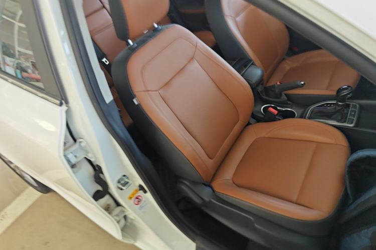 Used CHANGAN Eado 2016 1.6L GDI Automatic Cool Edition Right Front Seat
