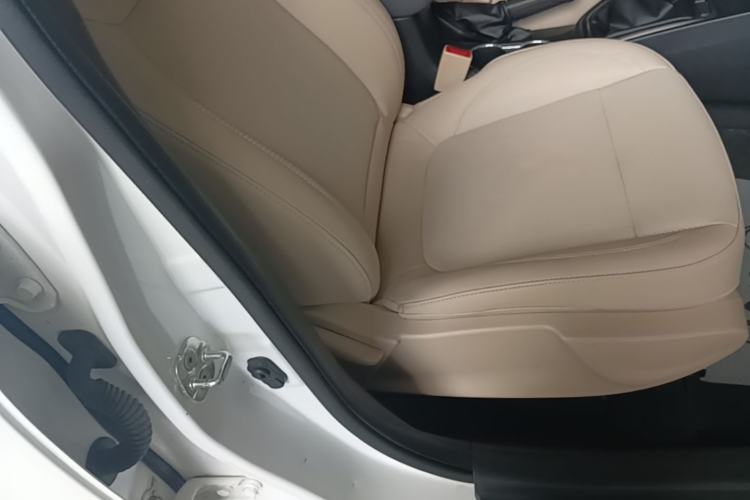 Used CHANGAN Eado 2016 1.6L Manual Fashion Edition Right Front Seat