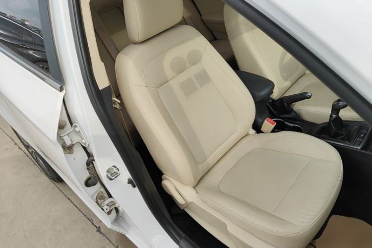 Used CHANGAN Eado 2016 1.6L Manual Fashion Edition Right Front Seat