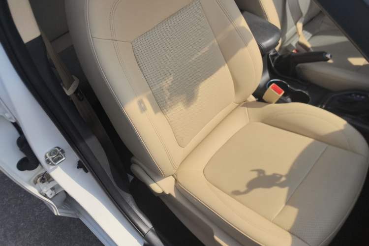 Used CHANGAN Eado 2016 1.6L Automatic Trend Model Right Front Seat