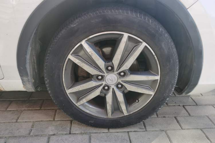 Used CHANGAN Eado 2016 1.6L Automatic Junku Model Right Front Wheel Hub