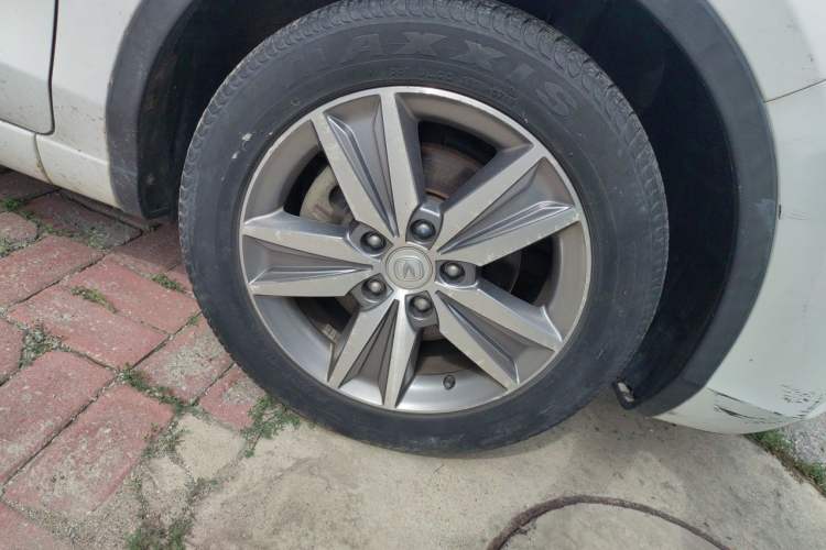 Used CHANGAN Eado 2016 1.6L Automatic Junku Model Right Front Wheel Hub
