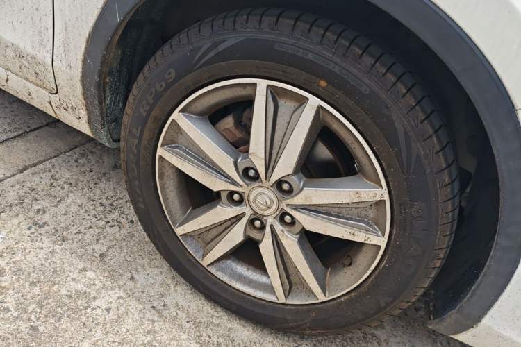 Used CHANGAN Eado 2016 1.6L GDI Manual Cool Edition Right Front Wheel Hub