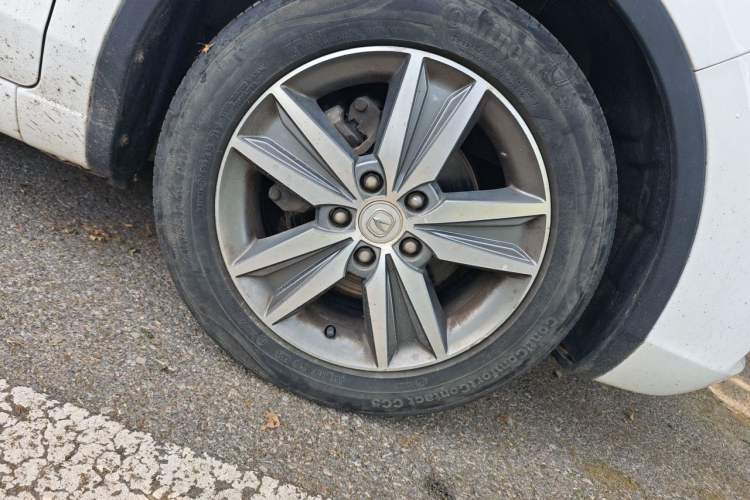 Used CHANGAN Eado 2016 1.6L Automatic Junku Model Right Front Wheel Hub