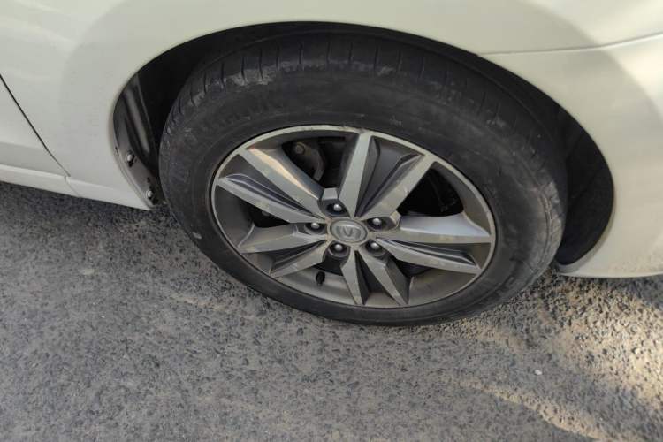Used CHANGAN Eado 2016 1.6L Automatic Trend Model Right Front Wheel Hub