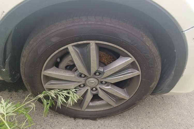 Used CHANGAN Eado 2016 1.6L Automatic Junku Model Right Front Wheel Hub