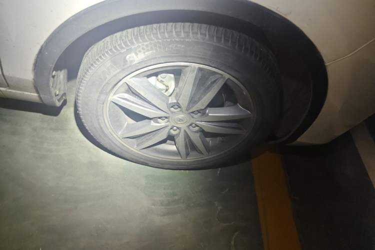 Used CHANGAN Eado 2016 1.6L Manual Junku Model Right Front Wheel Hub