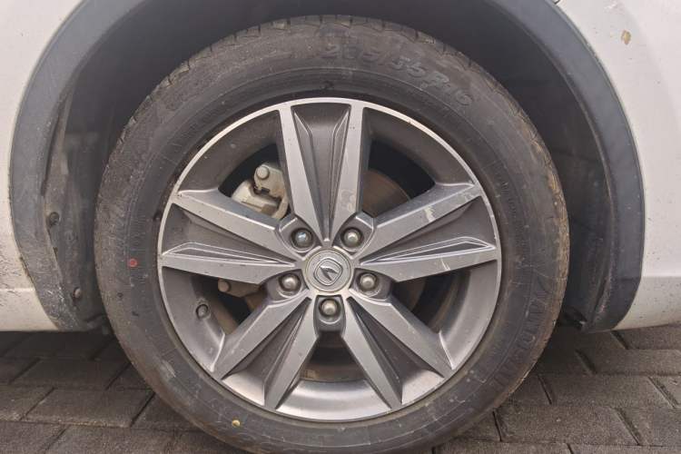 Used CHANGAN Eado 2016 1.6L Manual Junku Model Right Front Wheel Hub