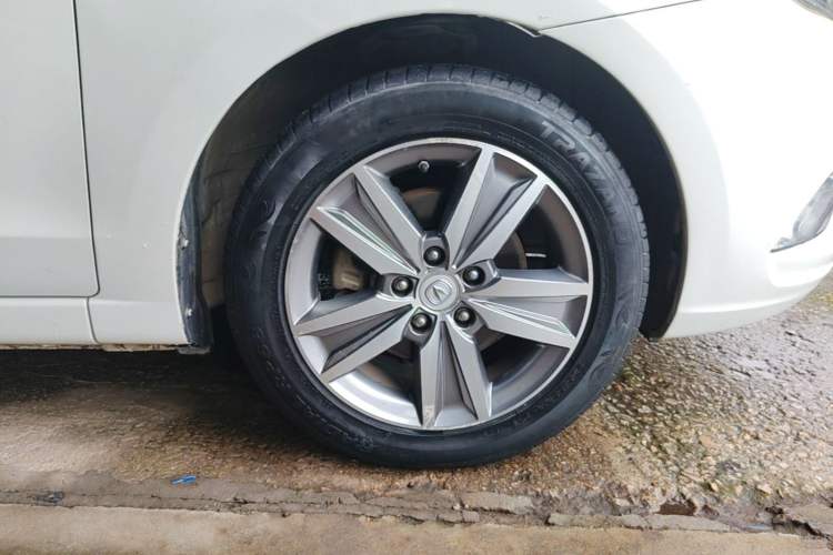 Used CHANGAN Eado 2016 1.6L Automatic Trend Model Right Front Wheel Hub
