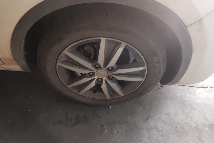 Used CHANGAN Eado 2016 1.6L Manual Junku Model Right Front Wheel Hub