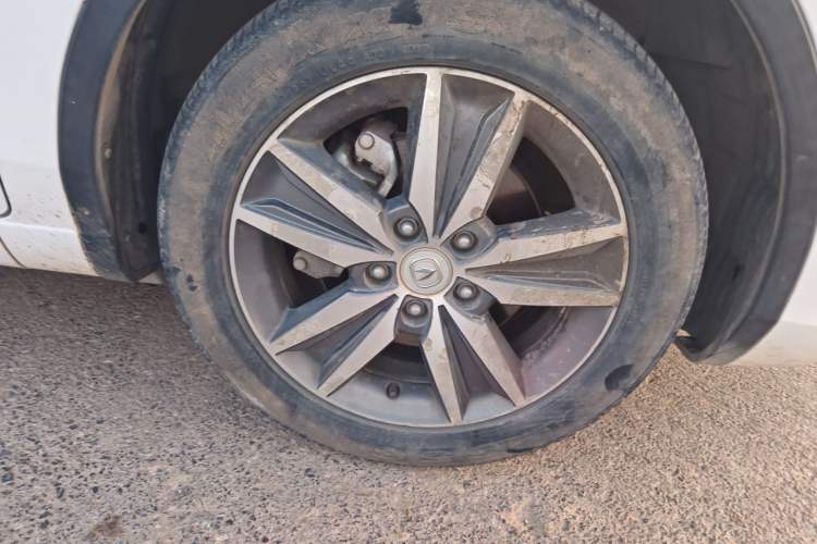 Used CHANGAN Eado 2016 1.6L Automatic Junku Model Right Front Wheel Hub