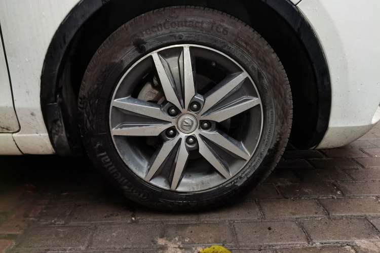 Used CHANGAN Eado 2016 1.6L Automatic Junku Model Right Front Wheel Hub