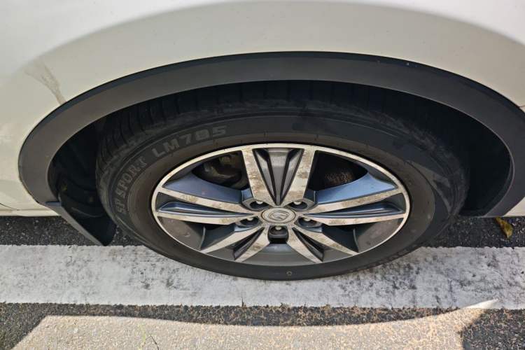 Used CHANGAN Eado 2016 1.6L Automatic Junku Model Right Front Wheel Hub