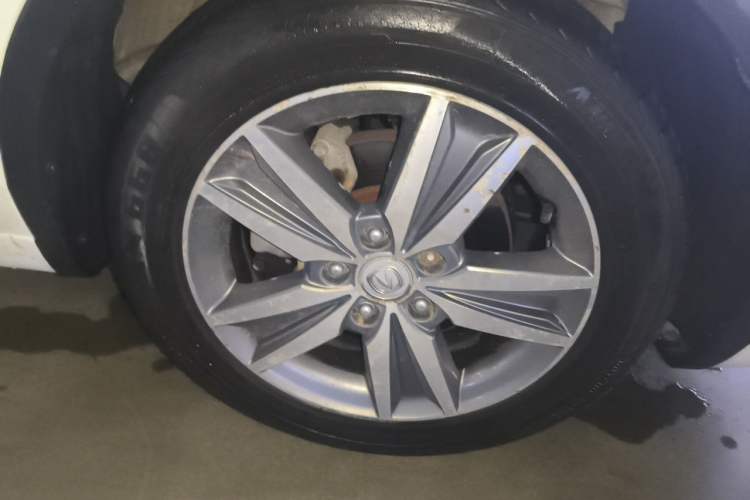 Used CHANGAN Eado 2016 1.6L Manual Junku Model Right Front Wheel Hub