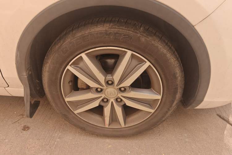 Used CHANGAN Eado 2016 1.6L Automatic Junku Model Right Front Wheel Hub