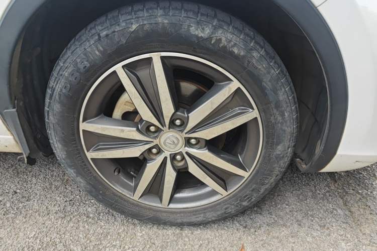 Used CHANGAN Eado 2016 1.6L Manual Junku Model Right Front Wheel Hub