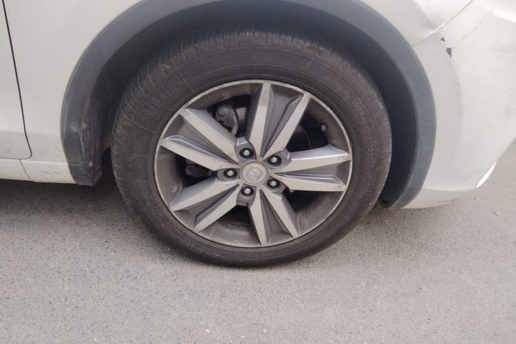 Used CHANGAN Eado 2016 1.6L Manual Junku Model Right Front Wheel Hub