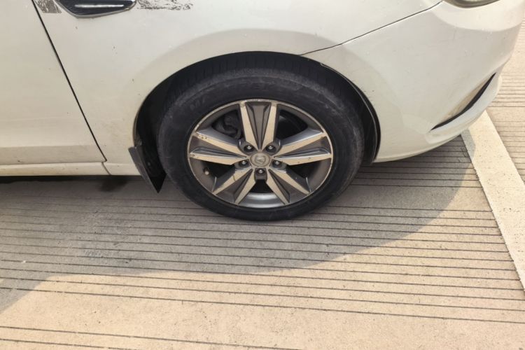 Used CHANGAN Eado 2016 1.6L Manual Fashion Edition Right Front Wheel Hub