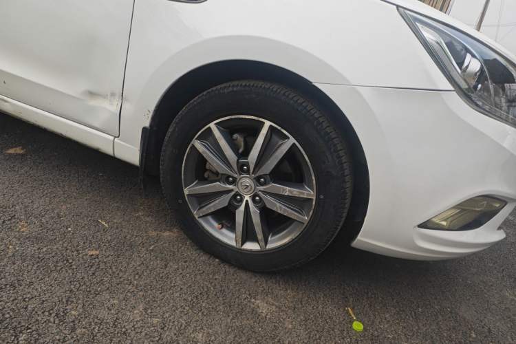Used CHANGAN Eado 2016 1.6L Manual Fashion Edition Right Front Wheel Hub