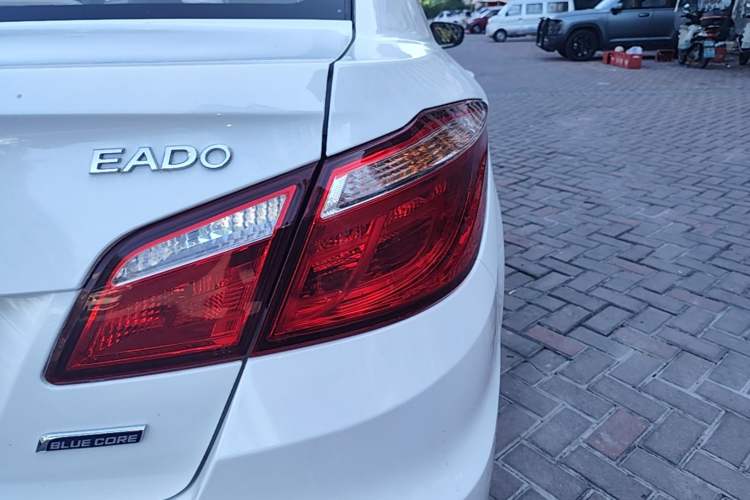 Used CHANGAN Eado 2016 1.6L Manual Fashion Edition Right Rear Taillight