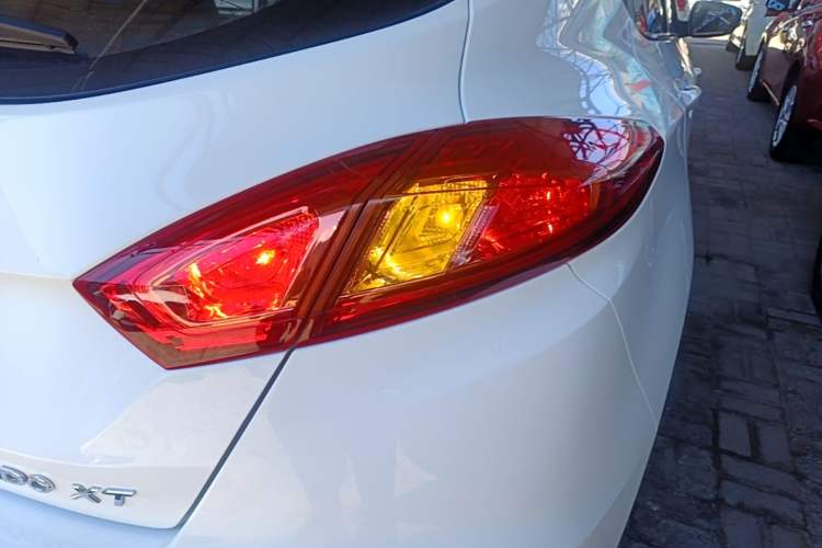 Used CHANGAN Eado 2016 1.6L Automatic Junku Model Right Rear Taillight