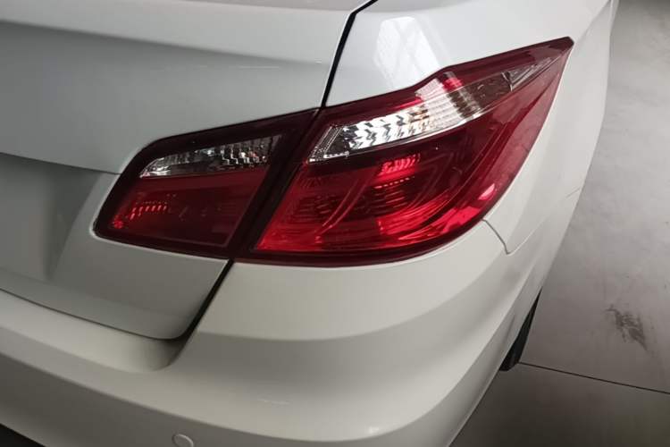 Used CHANGAN Eado 2016 1.6L Manual Fashion Edition Right Rear Taillight