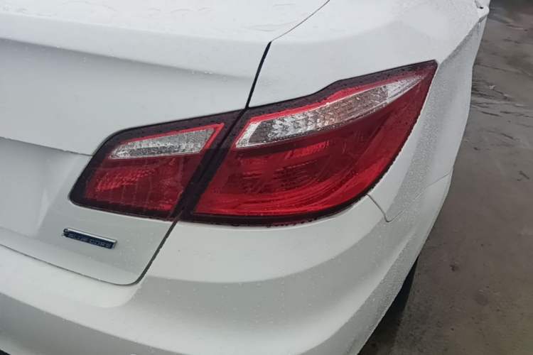 Used CHANGAN Eado 2016 1.6L Manual Fashion Edition Right Rear Taillight