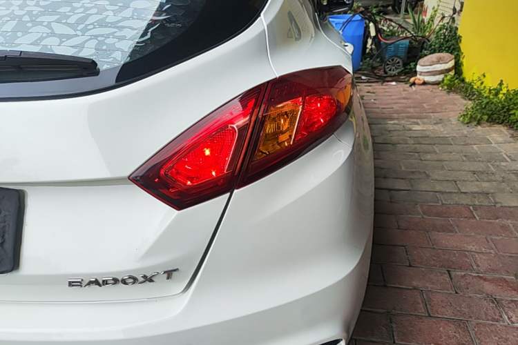 Used CHANGAN Eado 2016 1.6L Automatic Junku Model Right Rear Taillight