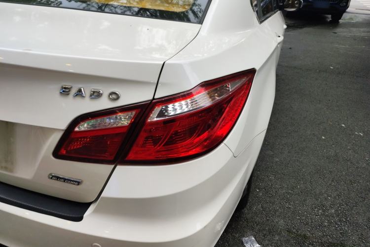 Used CHANGAN Eado 2016 1.6L Manual Fashion Edition Right Rear Taillight