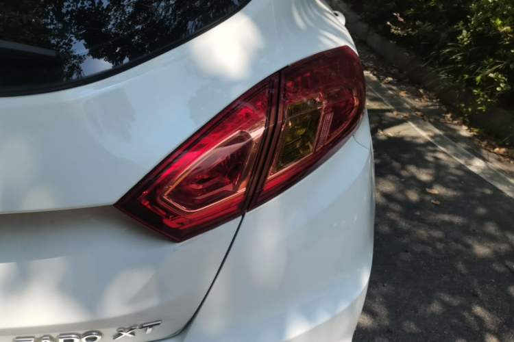 Used CHANGAN Eado 2016 1.6L Manual Junku Model Right Rear Taillight