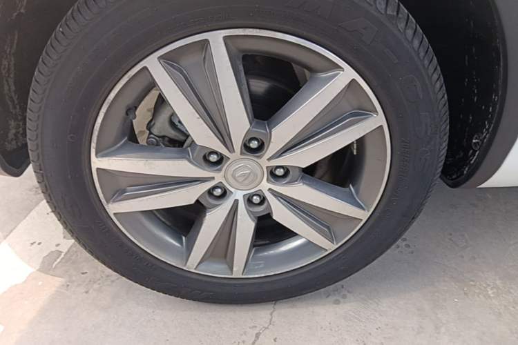 Used CHANGAN Eado 2016 1.6L Manual Junku Model Right Rear Wheel Hub