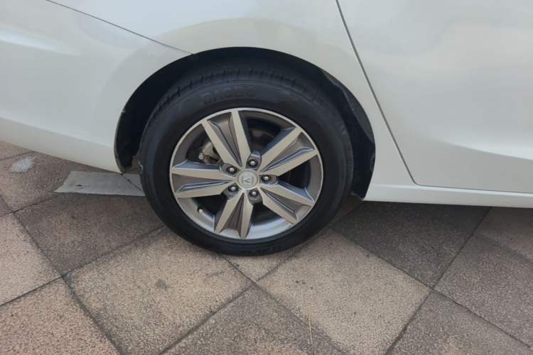 Used CHANGAN Eado 2016 1.6L Manual Fashion Edition Right Rear Wheel Hub