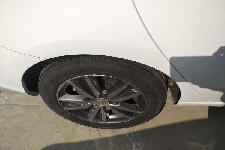 Used CHANGAN Eado 2016 1.6L Manual Fashion Edition Right Rear Wheel Hub