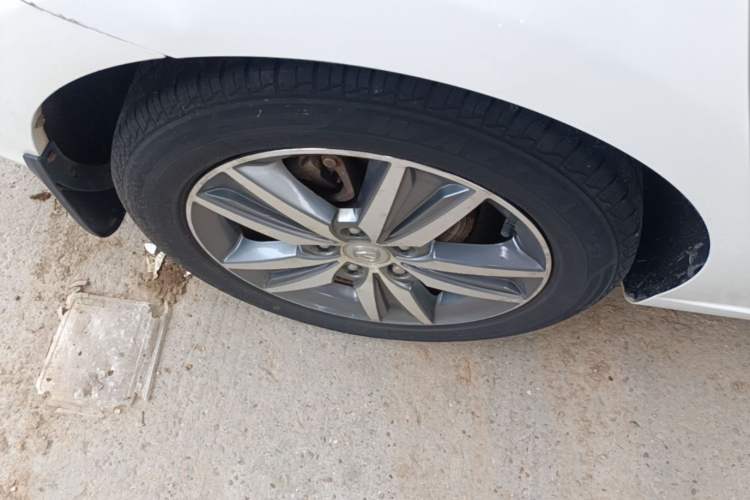 Used CHANGAN Eado 2016 1.6L Manual Fashion Edition Right Rear Wheel Hub