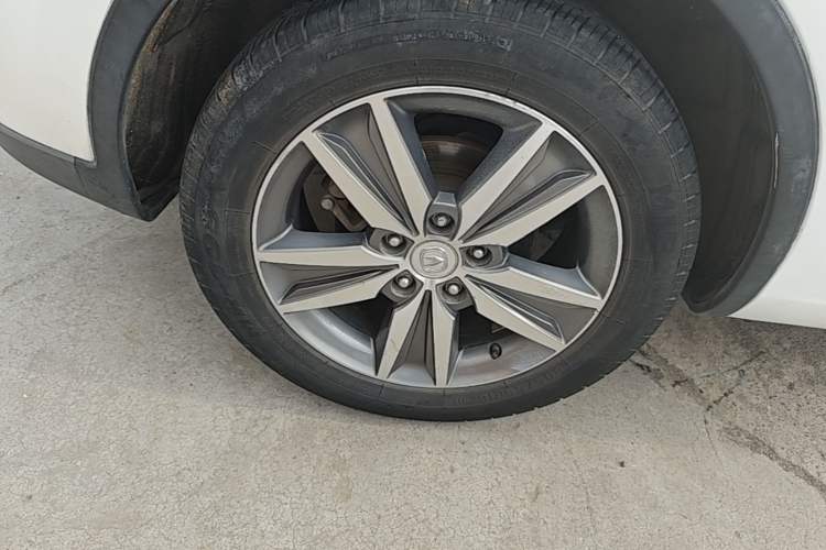 Used CHANGAN Eado 2016 1.6L Manual Junku Model Right Rear Wheel Hub