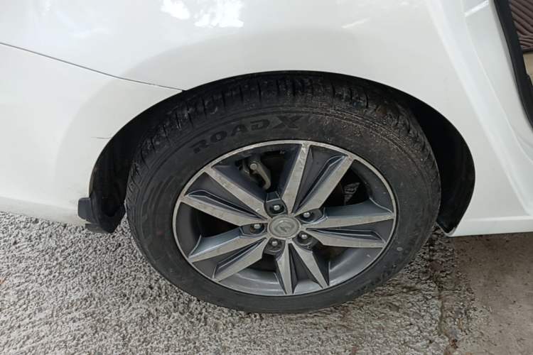 Used CHANGAN Eado 2016 1.6L Manual Fashion Edition Right Rear Wheel Hub