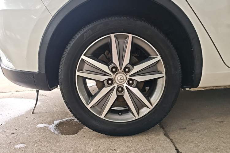 Used CHANGAN Eado 2016 1.6L Automatic Junku Model Right Rear Wheel Hub