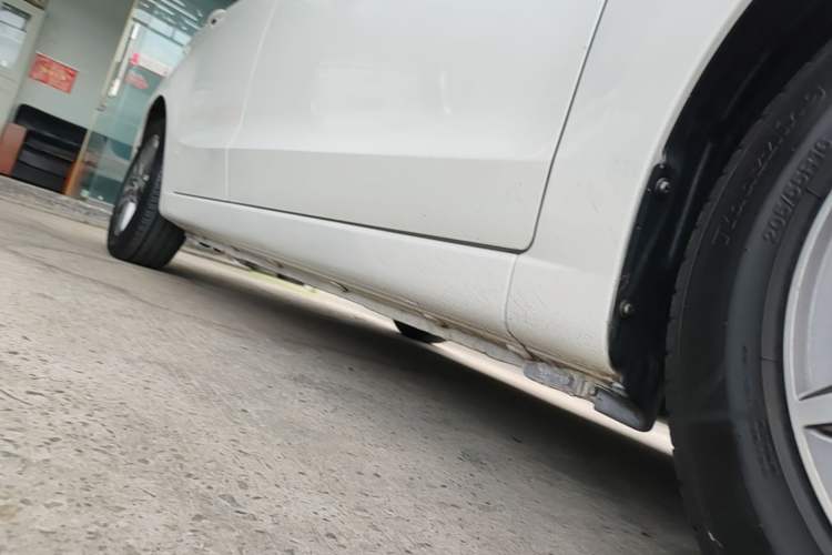 Used CHANGAN Eado 2016 1.6L Automatic Trend Model Right Side Sill