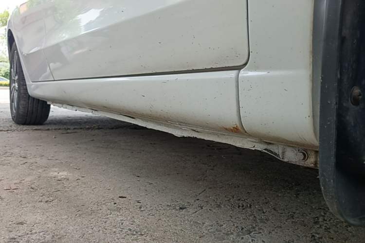 Used CHANGAN Eado 2016 1.6L Manual Fashion Edition Right Side Sill
