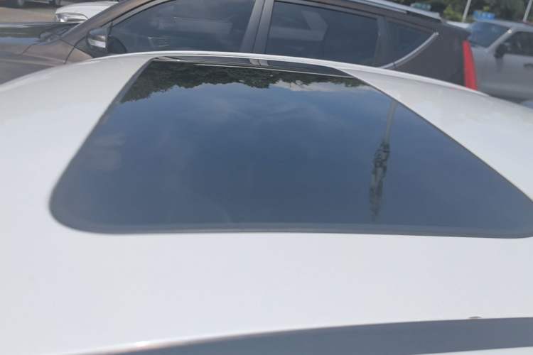 Used CHANGAN Eado 2016 1.6L Manual Fashion Edition Roof