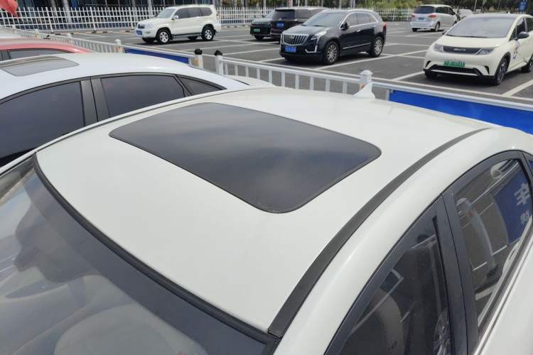 Used CHANGAN Eado 2016 1.6L Automatic Trend Model Roof