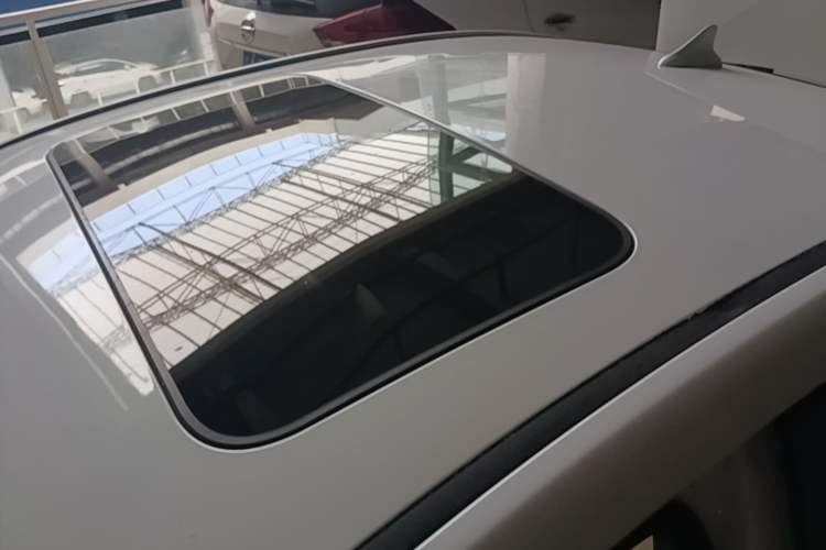 Used CHANGAN Eado 2016 1.6L Manual Fashion Edition Roof