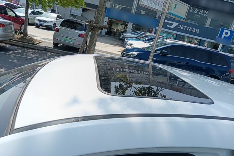 Used CHANGAN Eado 2016 1.6L Automatic Junku Model Roof