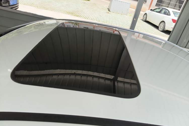 Used CHANGAN Eado 2016 1.6L Automatic Trend Model Roof
