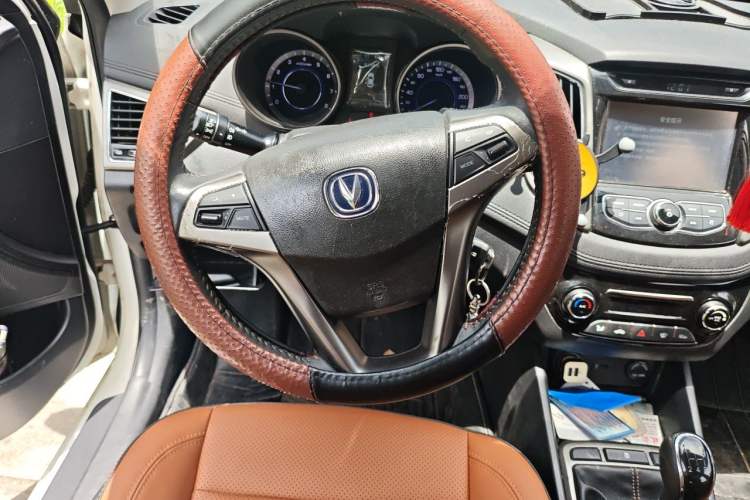 Used CHANGAN Eado 2016 1.6L GDI Manual Cool Edition Steering Wheel