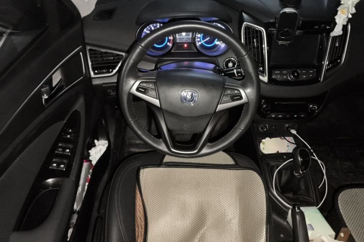 Used CHANGAN Eado 2016 1.6L GDI Manual JingShang Model Steering Wheel
