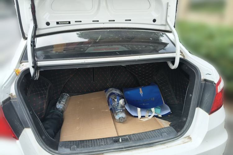 Used CHANGAN Eado 2016 1.6L Manual Fashion Edition Trunk