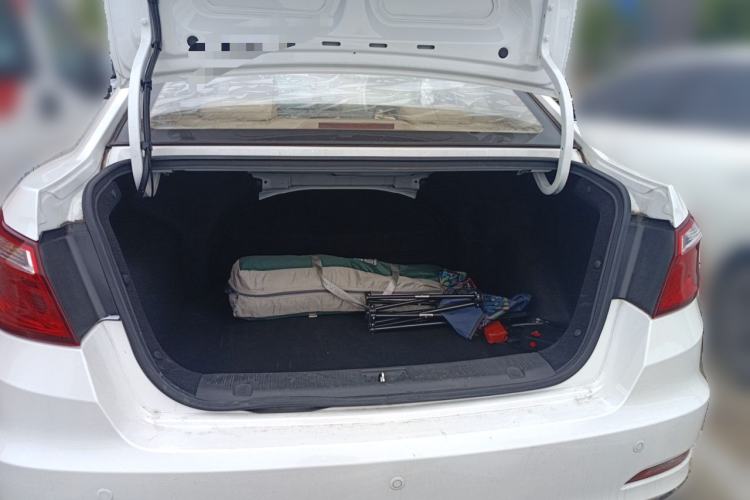 Used CHANGAN Eado 2016 1.6L Manual Fashion Edition Trunk