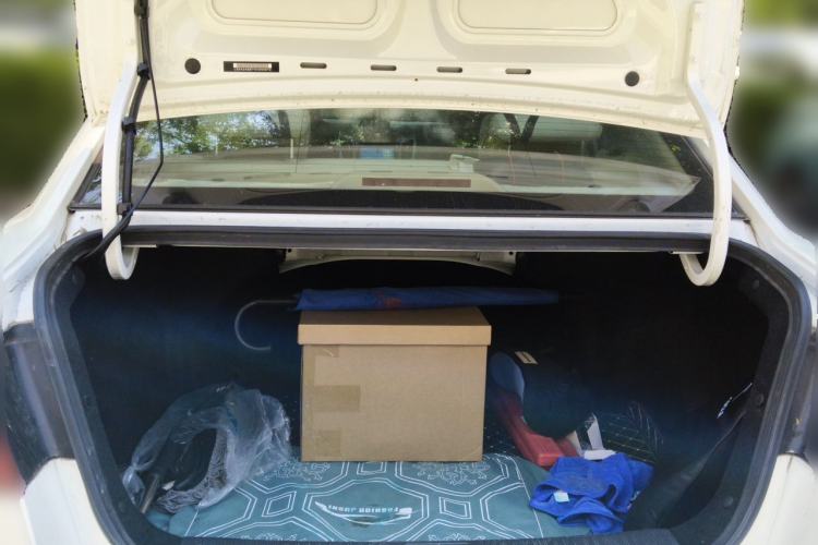 Used CHANGAN Eado 2016 1.6L Manual Fashion Edition Trunk